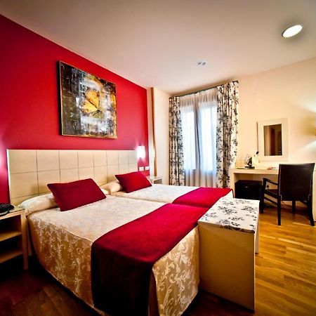 Hotel Condes De Castilla Segovia Rom bilde