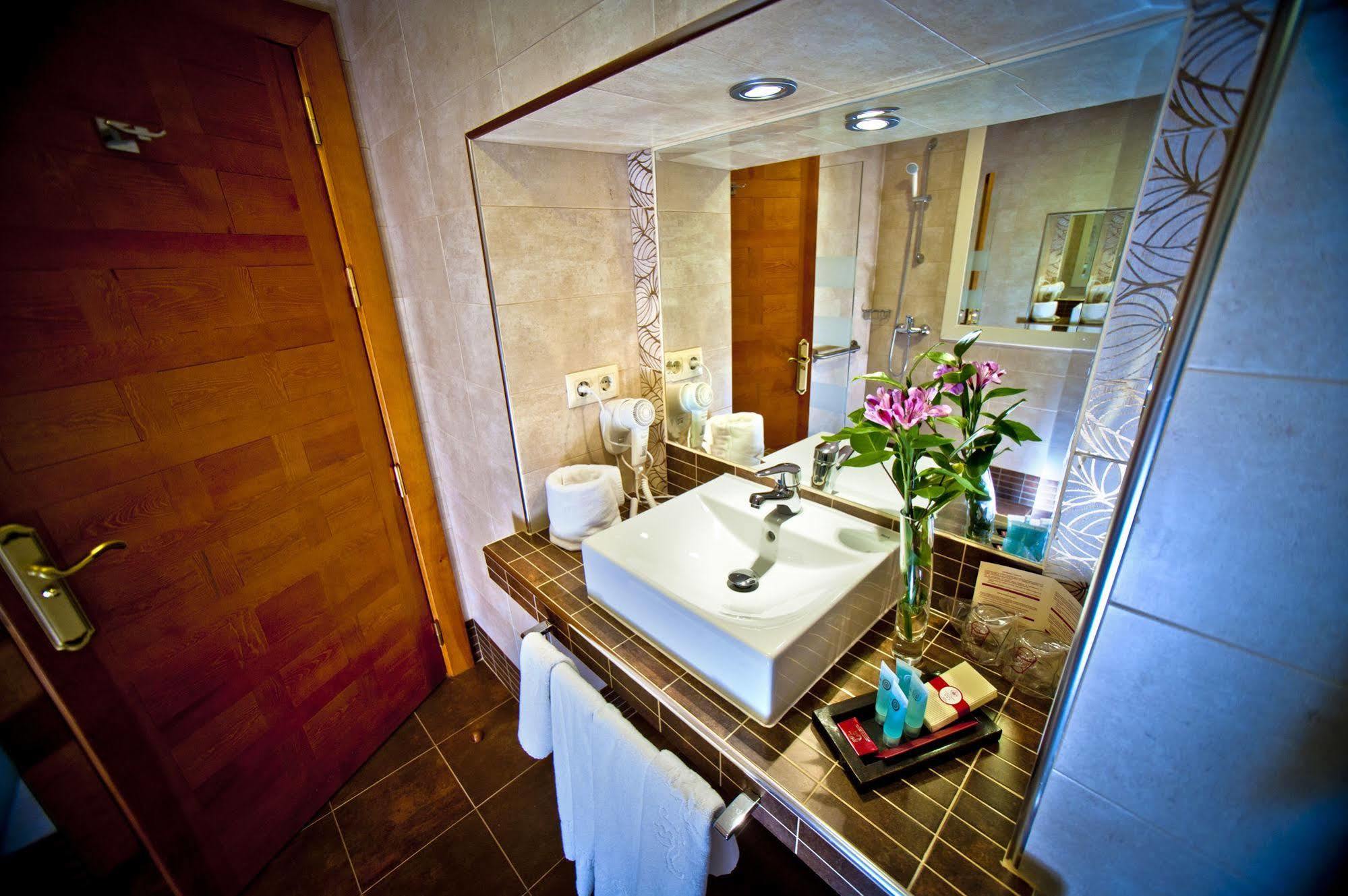 Hotel Condes De Castilla Segovia Eksteriør bilde