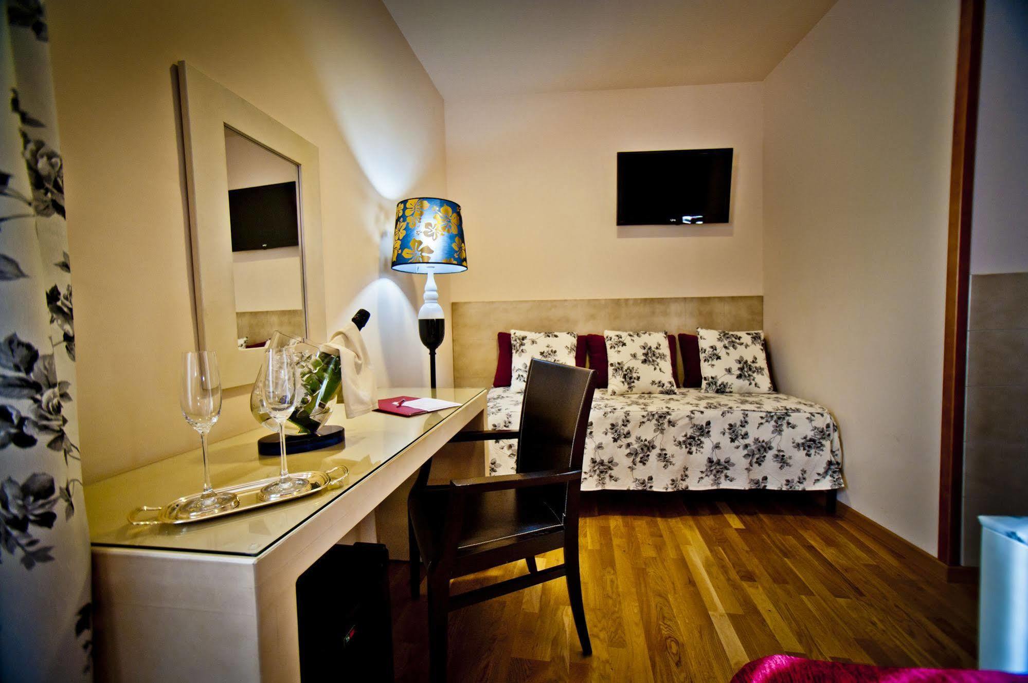 Hotel Condes De Castilla Segovia Eksteriør bilde