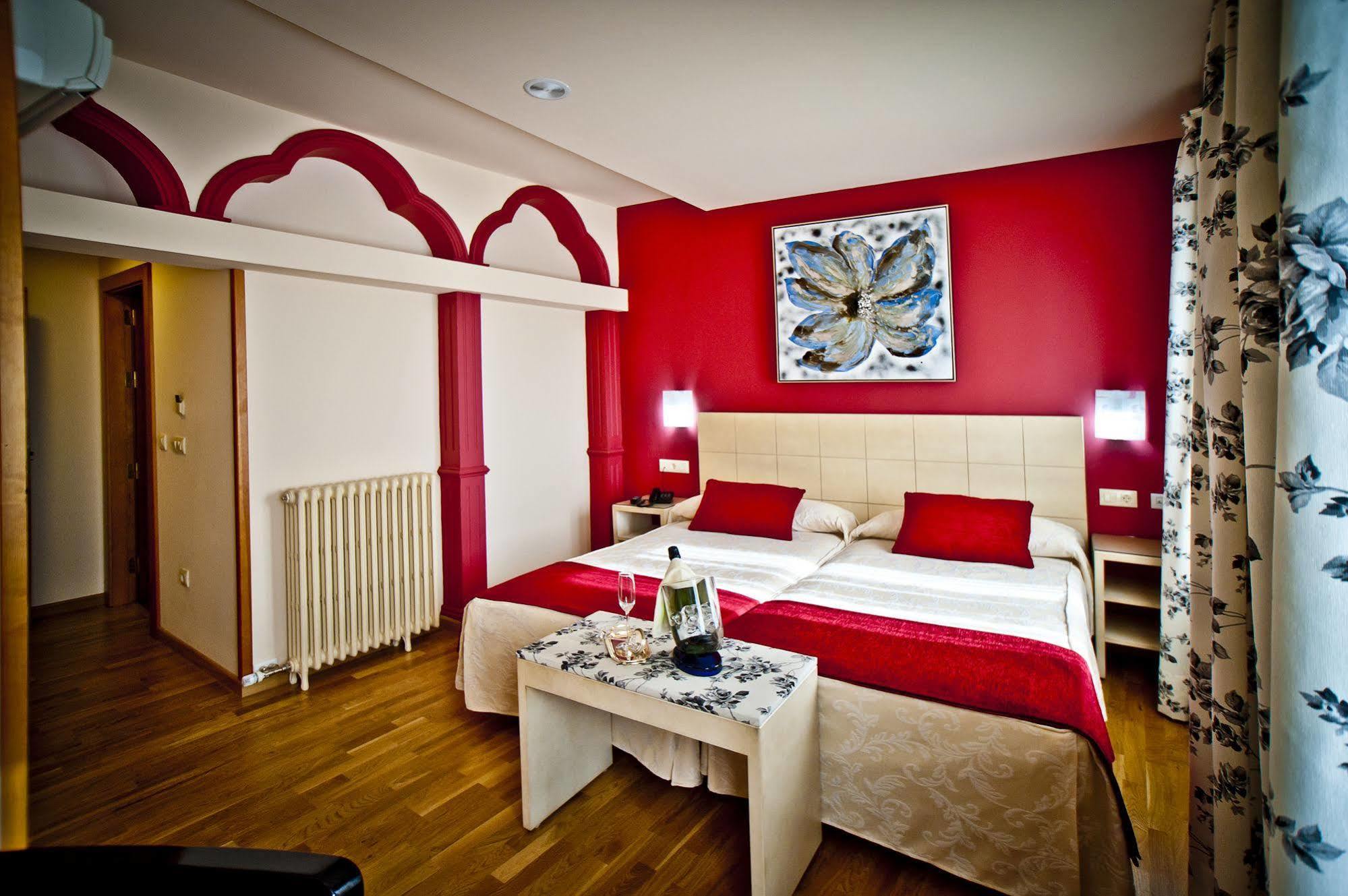 Hotel Condes De Castilla Segovia Eksteriør bilde