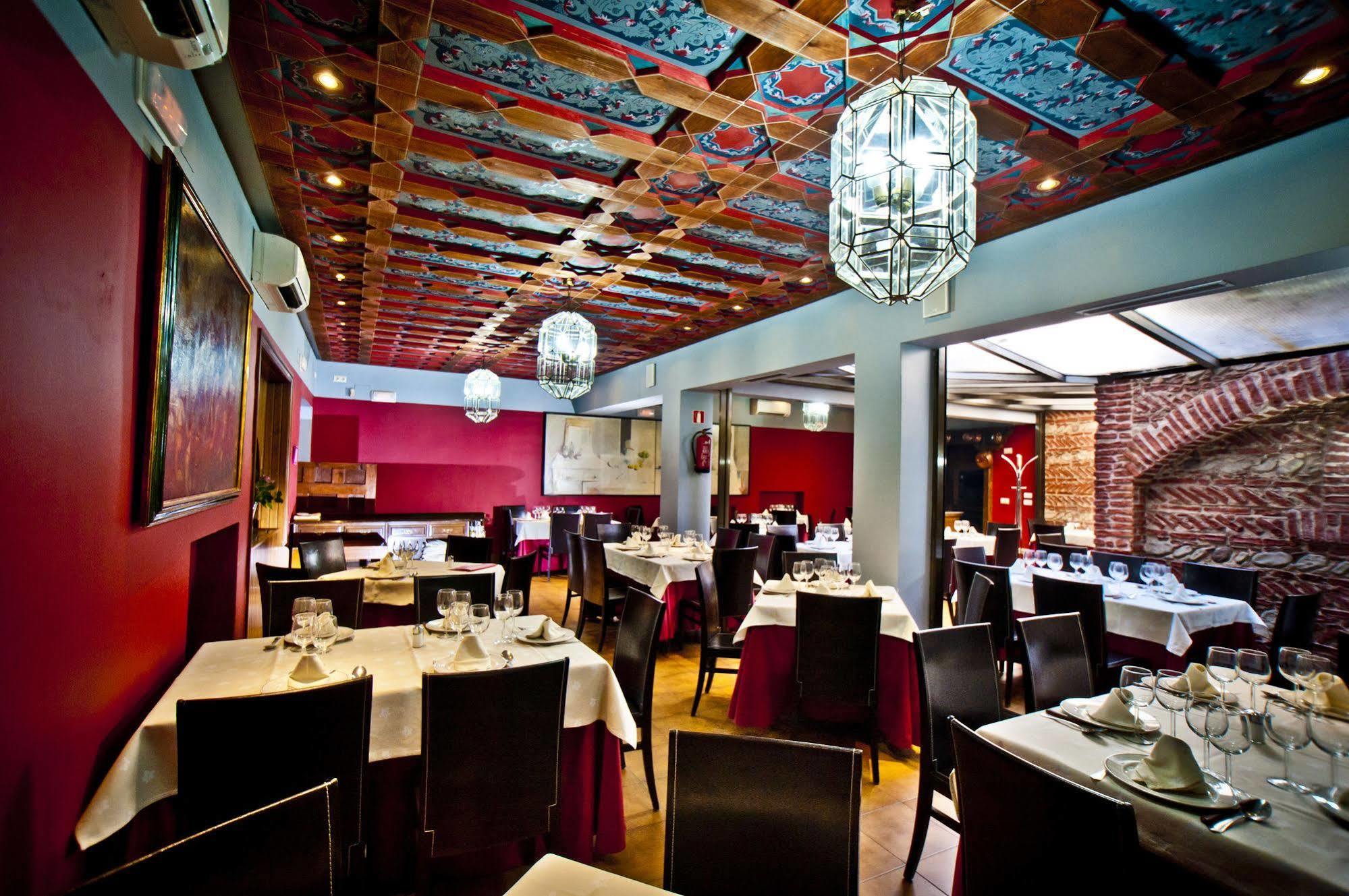 Hotel Condes De Castilla Segovia Eksteriør bilde